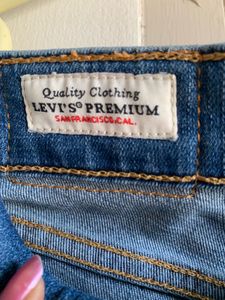 Ankle length jeans