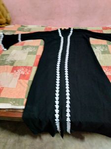 Elegant Black Abaya with Floral Details