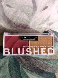 Makeup Revolution Duo Blush &amp; Highlighter