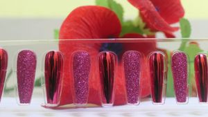 Beautiful Artificial Nails With Sticker