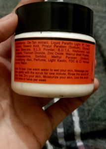 Livincy De-Tan Scrub