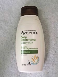 Aveeno Daily Moisturizing Body Wash 354ml