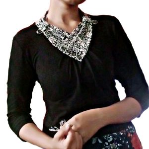 Black Crop Top With Fashionable Neck Type