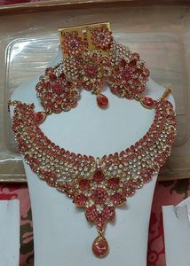 Wonderful Pinky Jewellery Set. New