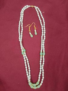 Elegant Pearl Necklace Set