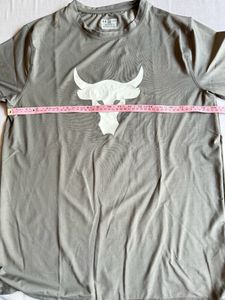 Under Armour Tshirt