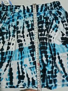 H&amp;M Skirt With Tag