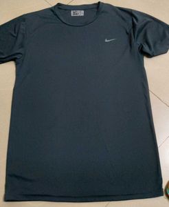 Nike T-Shirt