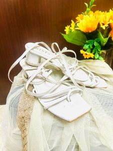 Gnist White Tie-Up Heels