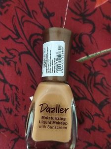 Dazller Moisturizing Liquid Makeupwith Sunscreen