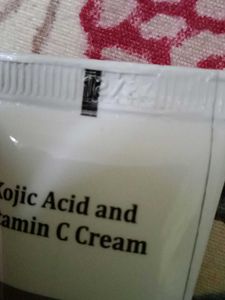 Kojic Acid &amp; Vit C Cream