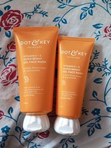 DOT AND KEY VITAMIN C FACEWASH