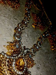 Elegant Gold-Tone Jewelry Set