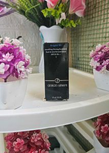 Giorgio Armani desginer lift Foundation