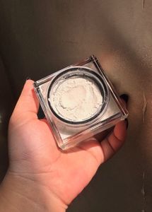 Huda Beauty Easy Bake Setting Powder:-Sugar Cookie