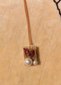 Pearl &amp; Dried Floral Resin Pendant