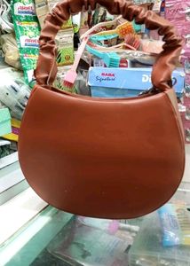 Woman&#39;s Hand Pars