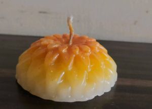 Pack Of 2 Floral Shaped Candle