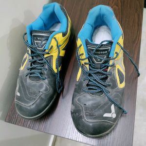 Badminton Used Shoes With A Slight Defect