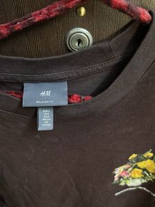 h&amp;m set of 2 Graphic Tee Unisex