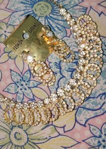Sparkling Gold Necklace &amp; Earring Set