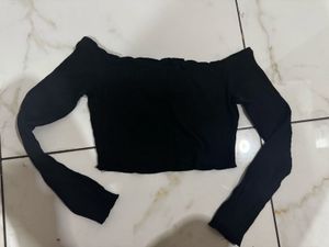 Offshoulder top