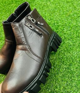 brown 🥾 boots brand new unused