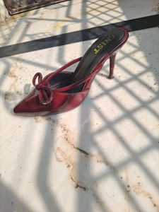 Stylish Maroon Bow Mules