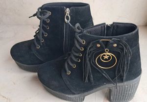 Girls Beautiful Long Shoes Just Like Brand New