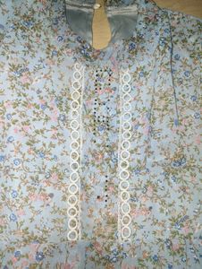 Floral Design Top🪻