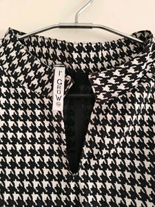 Black And White Super Amazing Top In XL