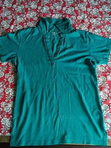 I Am Selling Xl Sized T Shirt