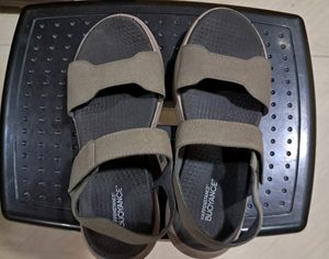 Happenstance Floaters In Olive Green