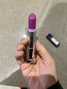 Maybelline Violet Lipstck