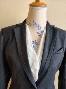 Women&#39;s Pinstripe Pant Suit