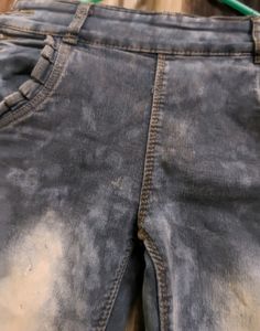 Women Stylish Slim Fitted Faded Jeans (Dark Grey)