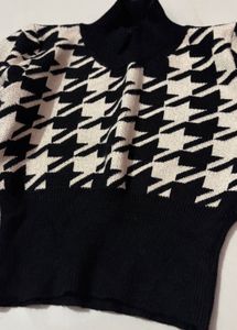 Houndstooth Turtleneck Top