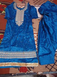 Elegant Blue Embroidered Kurta Set