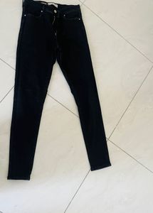 Black Skinny Jeans