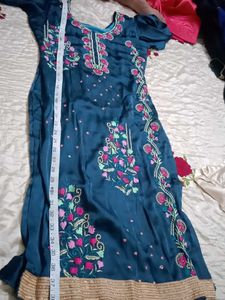 Beautiful Silky Satin Shiny Suite And Salvar💓