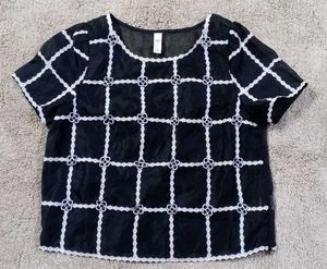 OU Black & White Grid Top