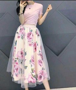 Attractive Skirt And Top 🌸🤍🌸