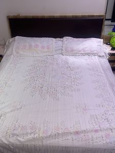 White Bedsheet Set