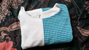 Houndstooth Color Block Top