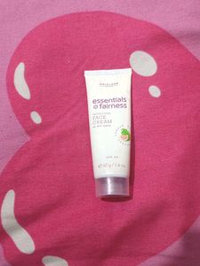 Oriflame Essential Fairness Face Cream With Spf 10