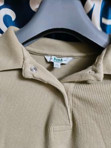 Buda Tishirt Top Gud Condition