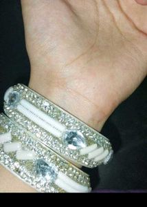 wedding Gown with free moisturizer and bangles