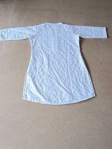 Lovely white kurta with three fourth sleeves