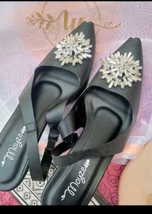 Cinderella Heeled Black - Size 7