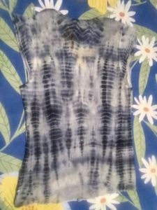 Tie-Dye V-Neck Sleeveless Top